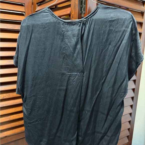 Banana Republic Silk Black Blouse - Picture 3 of 5